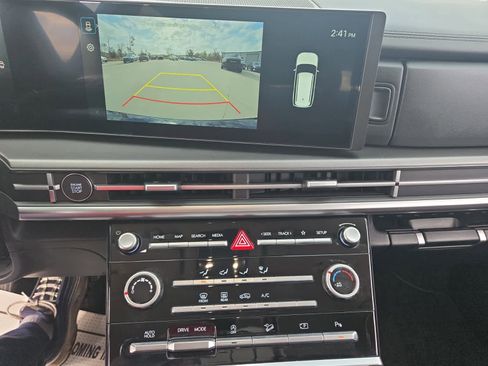 Used 2025 Hyundai Santa Fe SE image 17