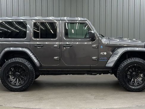 Used 2025 Jeep Wrangler Unlimited Sahara w/ Safety Group AWD/4WD image 6