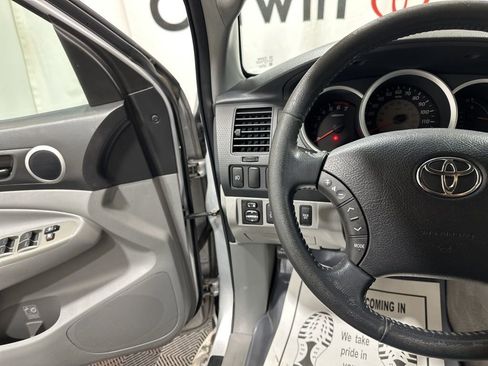 Used 2010 Toyota Tacoma 4x4 Double Cab image 25