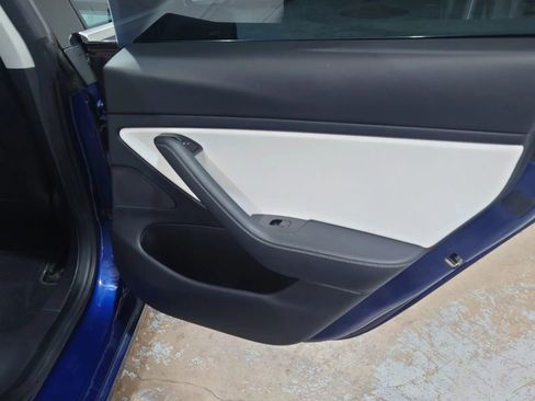 Used 2018 Tesla Model 3 Performance image 9