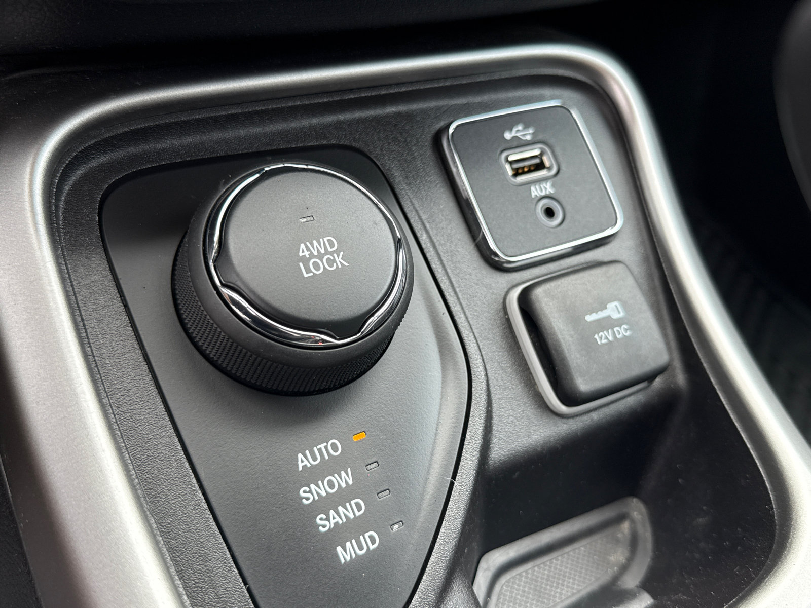Used 2019 Jeep Compass Latitude w/ Popular Equipment Group AWD/4WD image 20