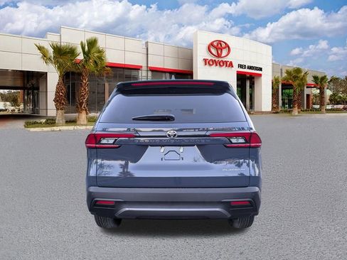 New 2026 Toyota Grand Highlander Platinum image 6