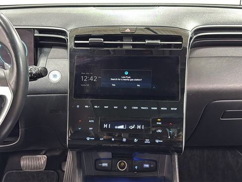 Used 2022 Hyundai Tucson Limited image 10