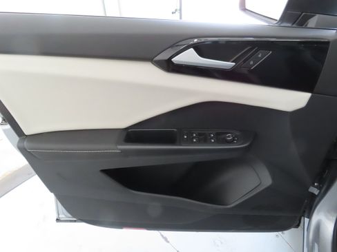 New 2025 Volkswagen Taos S image 11