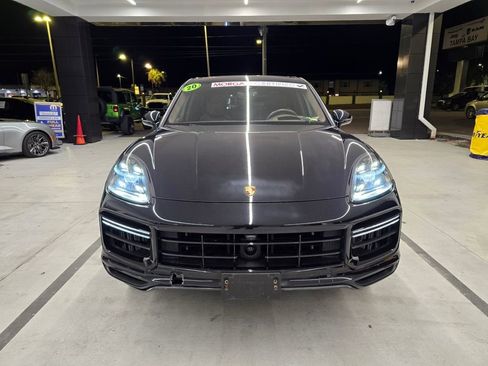 Used 2020 Porsche Cayenne Turbo image 8
