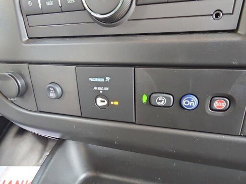 Used 2025 Chevrolet Express 2500 w/ Driver Convenience Package image 17