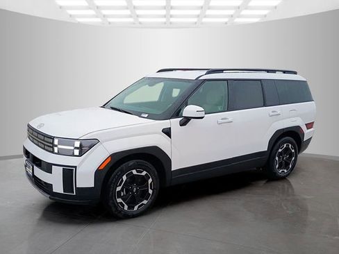 Used 2025 Hyundai Santa Fe SEL image 4