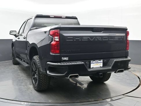 Used 2022 Chevrolet Silverado 1500 Custom Trail Boss w/ LPO, Dark Essentials Package AWD/4WD image 12