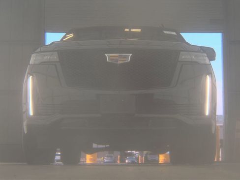 Used 2023 Cadillac Escalade Sport image 15