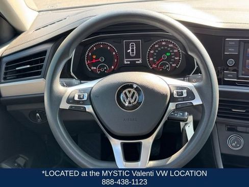 Certified 2021 Volkswagen Jetta FWD image 17