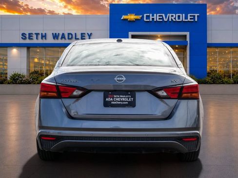Used 2024 Nissan Altima 2.5 SV FWD image 6