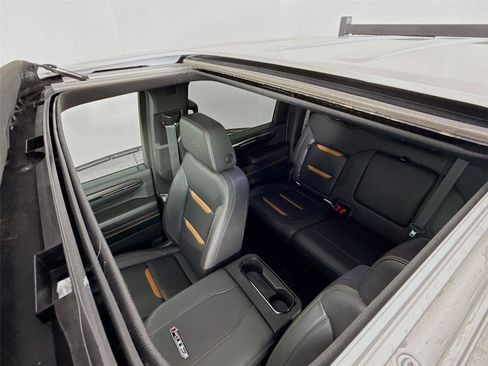 Used 2024 GMC Sierra 3500 AT4 w/ AT4 Premium Plus Package image 23