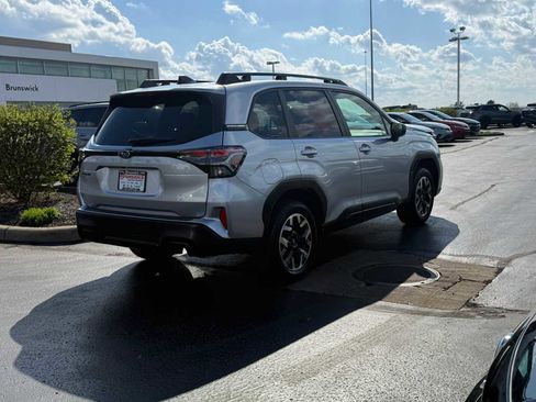 Used 2026 Subaru Forester Premium image 4