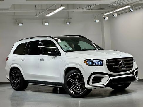 New 2026 Mercedes-Benz GLS 450 4MATIC image 19
