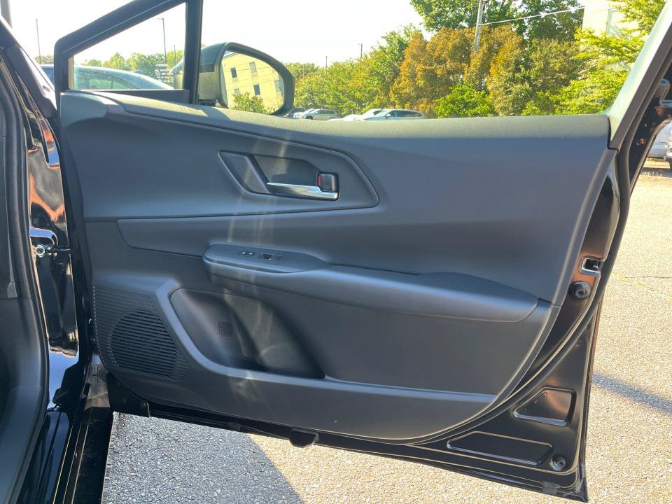 New 2027 Toyota Prius Plug-In Hybrid FWD image 27
