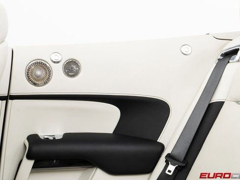 Used 2018 Rolls-Royce Dawn image 37