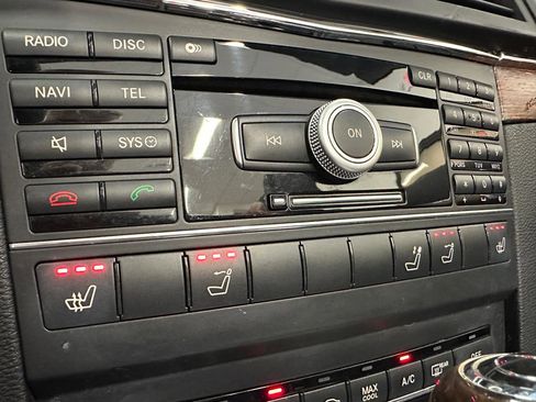 Used 2011 Mercedes-Benz E 350 Cabriolet image 45