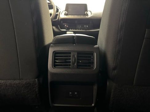 Used 2023 Nissan Rogue SV FWD image 29