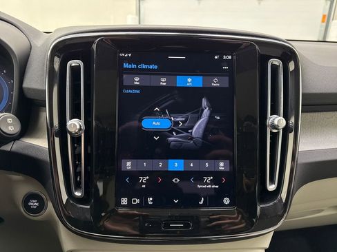 Used 2023 Volvo XC40 B5 Plus w/ Driver Assist Package image 23