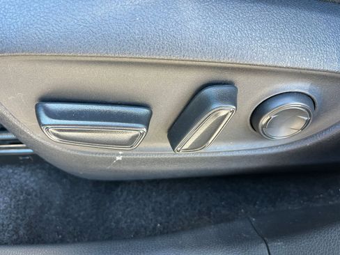 Used 2025 Toyota RAV4 XLE image 23