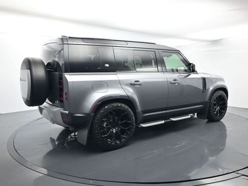 Used 2023 Land Rover Defender 110 S image 14
