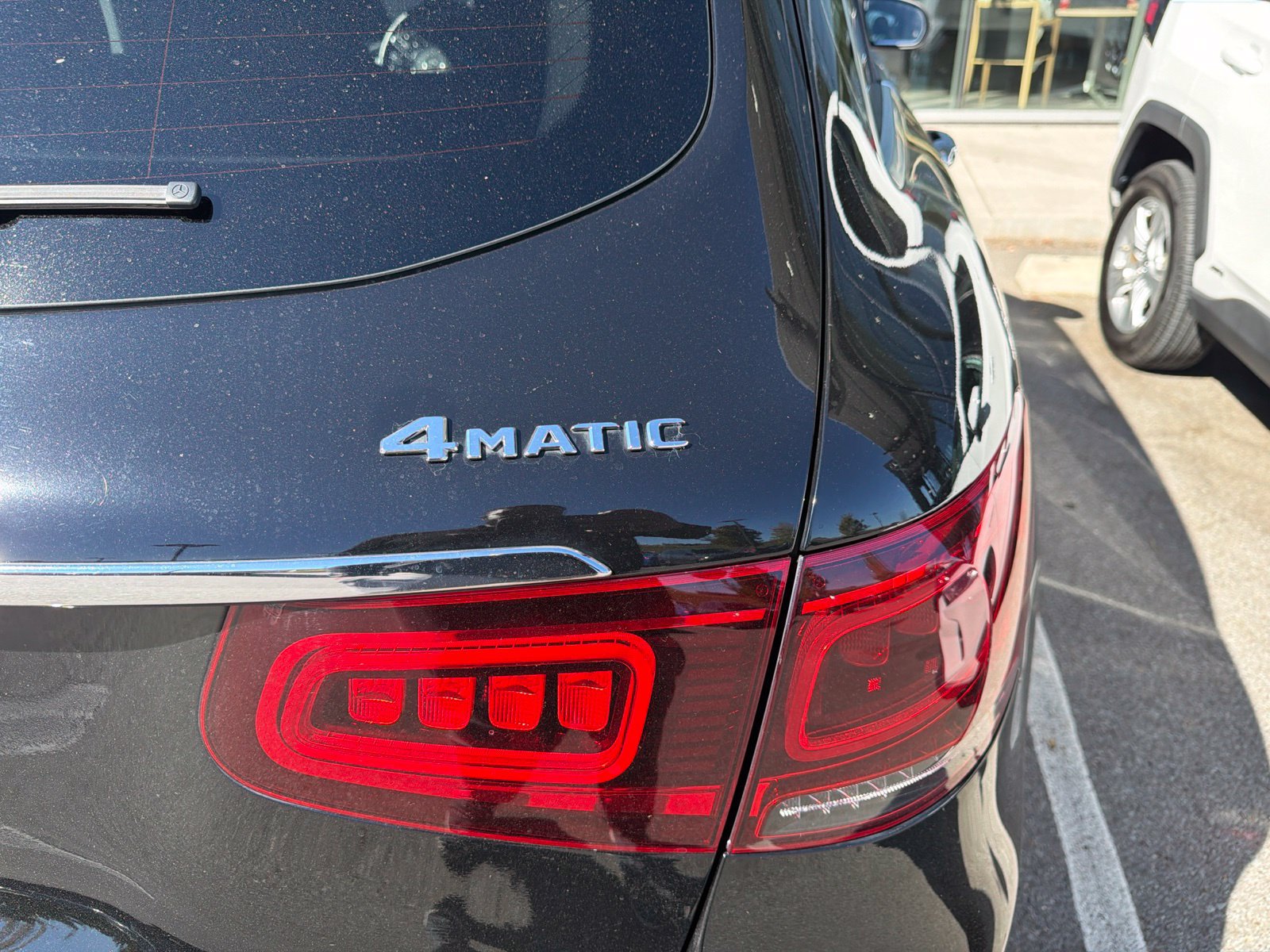 Used 2020 Mercedes-Benz GLC 300 4MATIC image 5