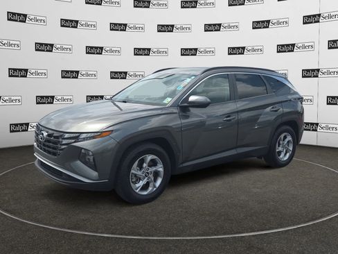 Used 2022 Hyundai Tucson SEL FWD image 2