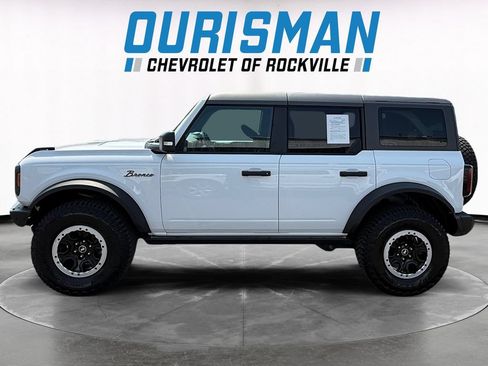 Used 2023 Ford Bronco Badlands AWD/4WD image 3