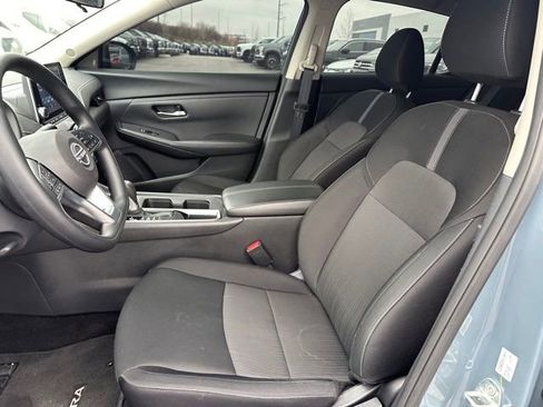 Used 2025 Nissan Sentra SV w/ Trunk Package image 16