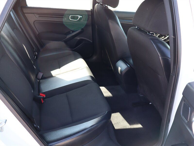 Used 2023 Honda Civic Sport image 15