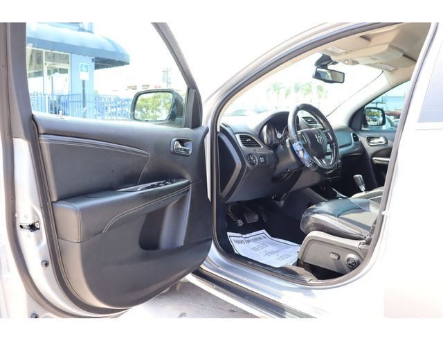 Used 2017 Dodge Journey Crossroad FWD image 21