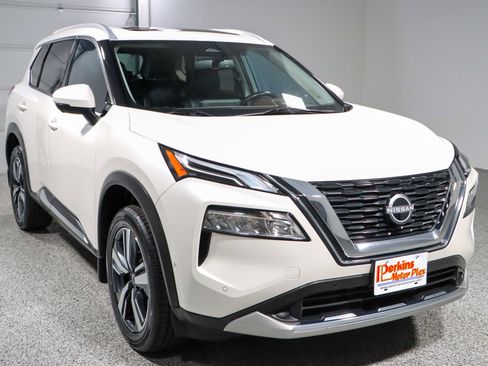 Used 2023 Nissan Rogue Platinum w/ Platinum Premium Package image 5