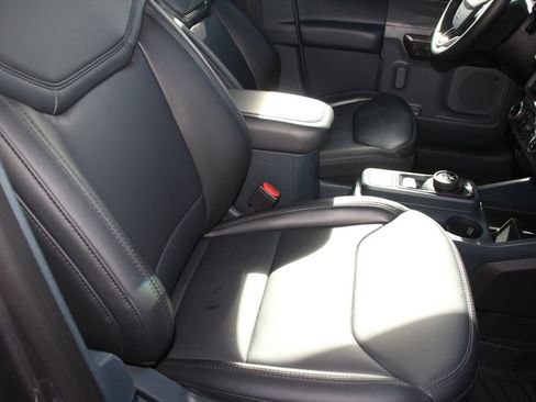 Certified 2024 Ford Maverick Lariat w/ Black Appearance Package image 28