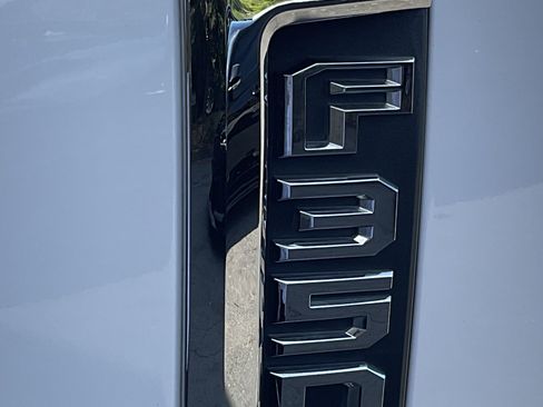 Used 2018 Ford F350 Lariat w/ FX4 Off-Road Package AWD/4WD image 7