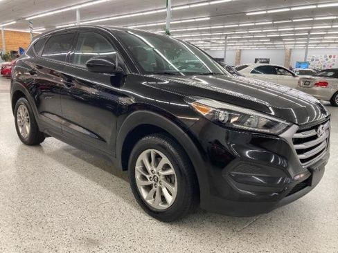 Used 2017 Hyundai Tucson SE w/ Cargo Package FWD image 4