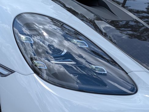 Certified 2024 Porsche 718 Boxster Spyder RS RWD image 25