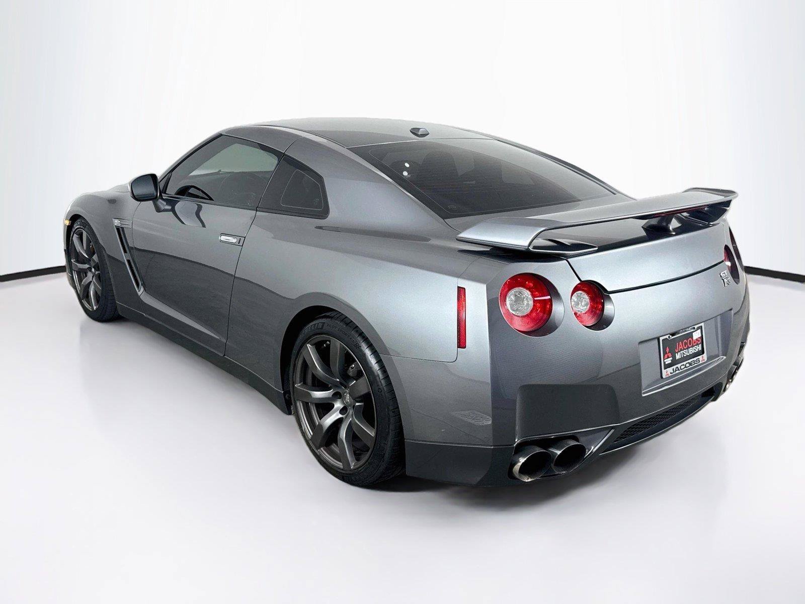 Used 2009 Nissan GT-R Premium AWD/4WD image 3