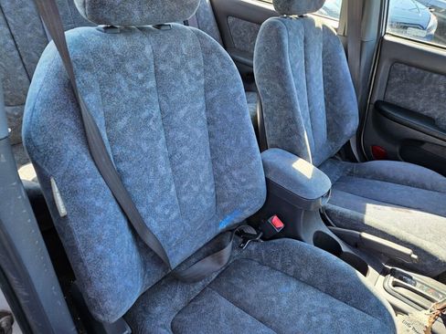 Used 2001 Hyundai Elantra GLS FWD image 14
