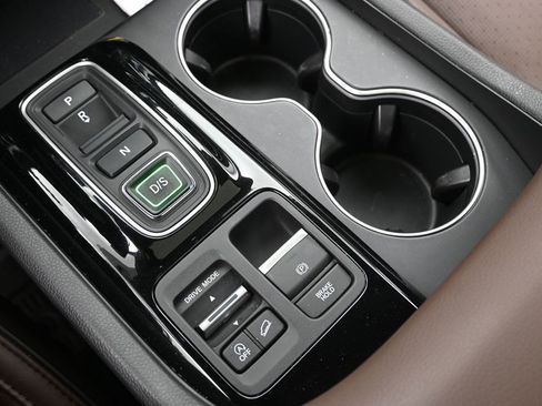 Used 2025 Honda Pilot Elite image 28