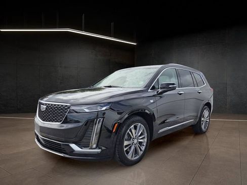 Used 2024 Cadillac XT6 Premium Luxury FWD image 3