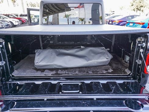 Used 2023 Jeep Gladiator Sport image 25