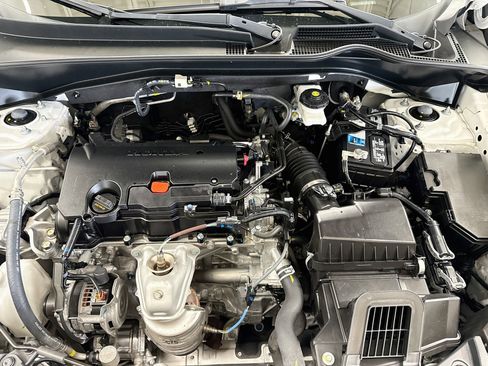 Used 2024 Honda HR-V Sport image 32