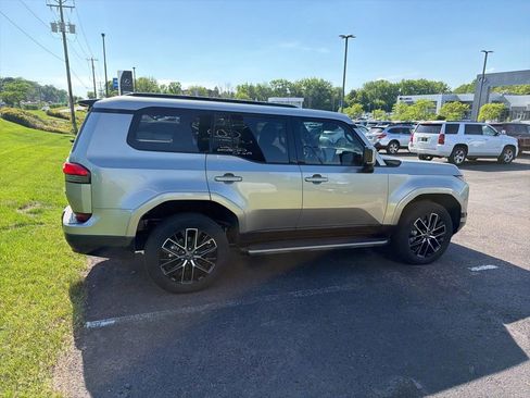 Used 2026 Lexus GX 550 w/ Cold Area Package AWD/4WD image 21