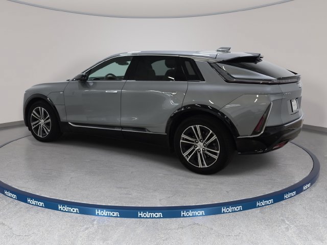 Certified 2024 Cadillac Lyriq Luxury AWD/4WD image 7