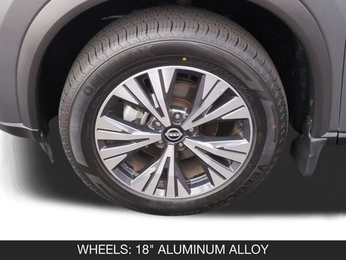 Used 2022 Nissan Rogue SV w/ SV Premium Package FWD image 11
