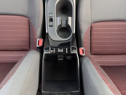 Certified 2025 Toyota Corolla SE image 23