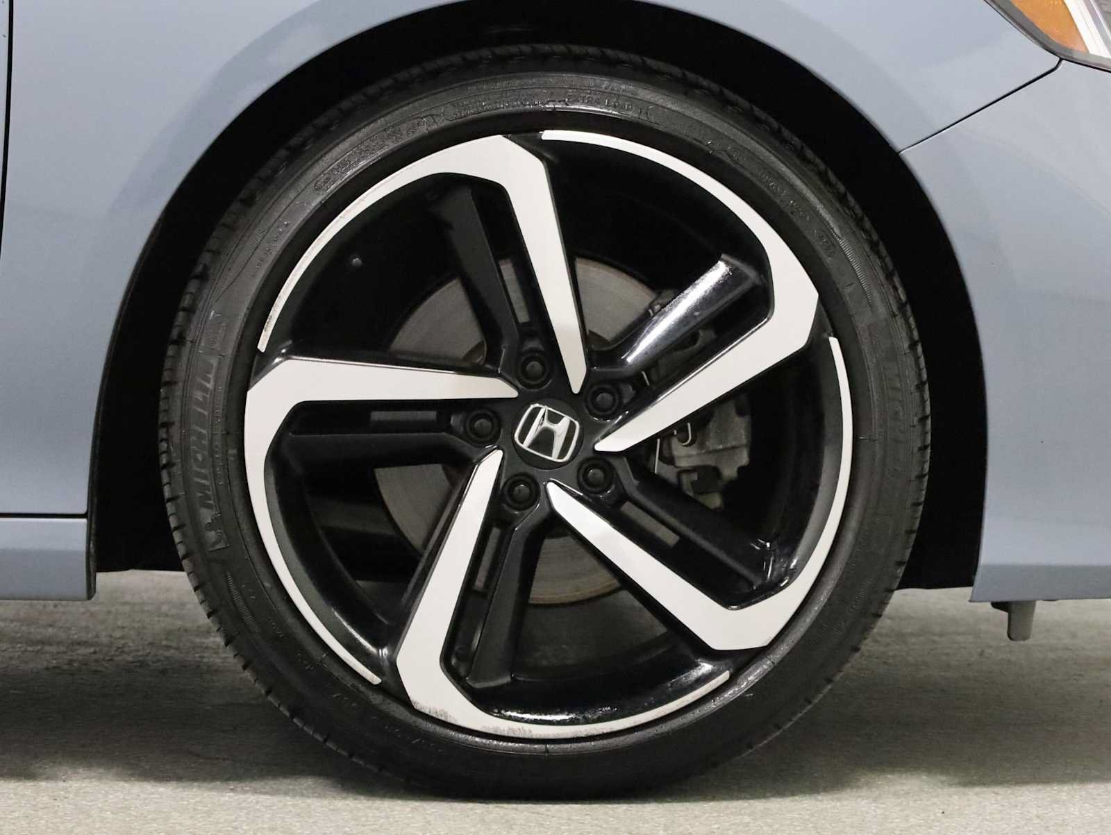 Used 2022 Honda Accord Sport image 12