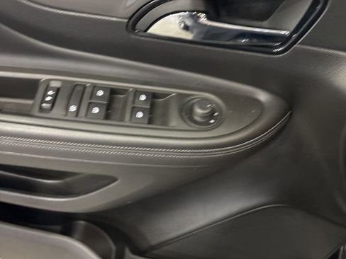 Used 2017 Buick Encore Preferred image 4