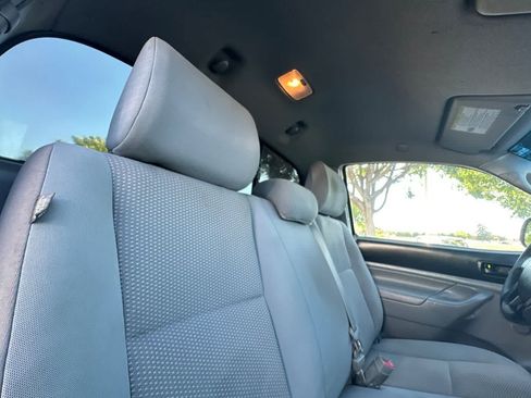 Used 2012 Toyota Tacoma 2WD Regular Cab image 15