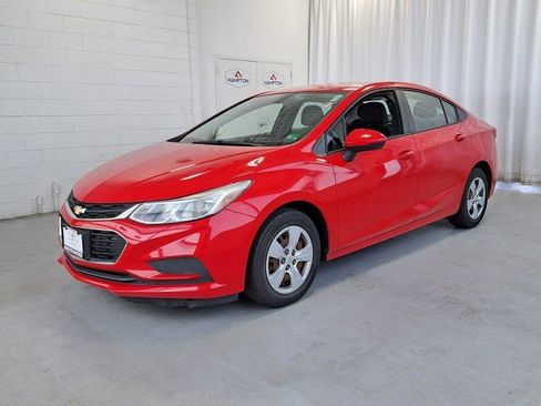 Used 2017 Chevrolet Cruze LS FWD image 2